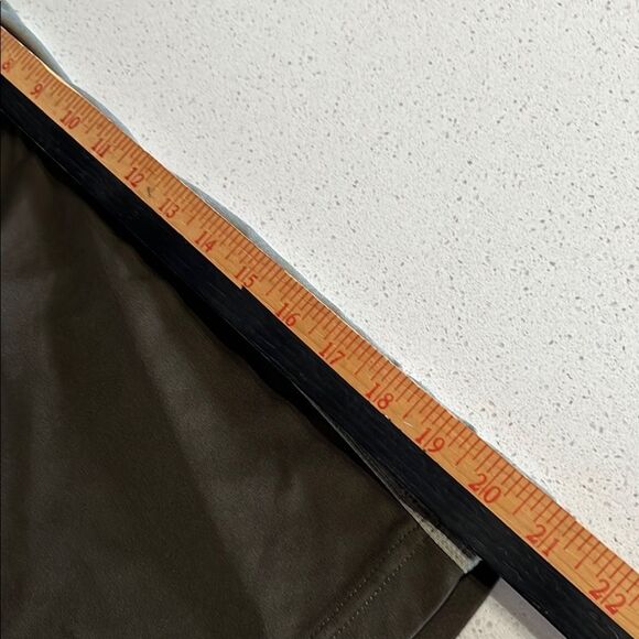 Nike Brown/Green Athletic Shorts Lightweight Design Tagged L Fit XL - Picture 9 of 10